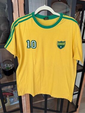 Vintage y2k Brazil top tee 2000's Brasil t-shirt futbol soccer logo embroidered
